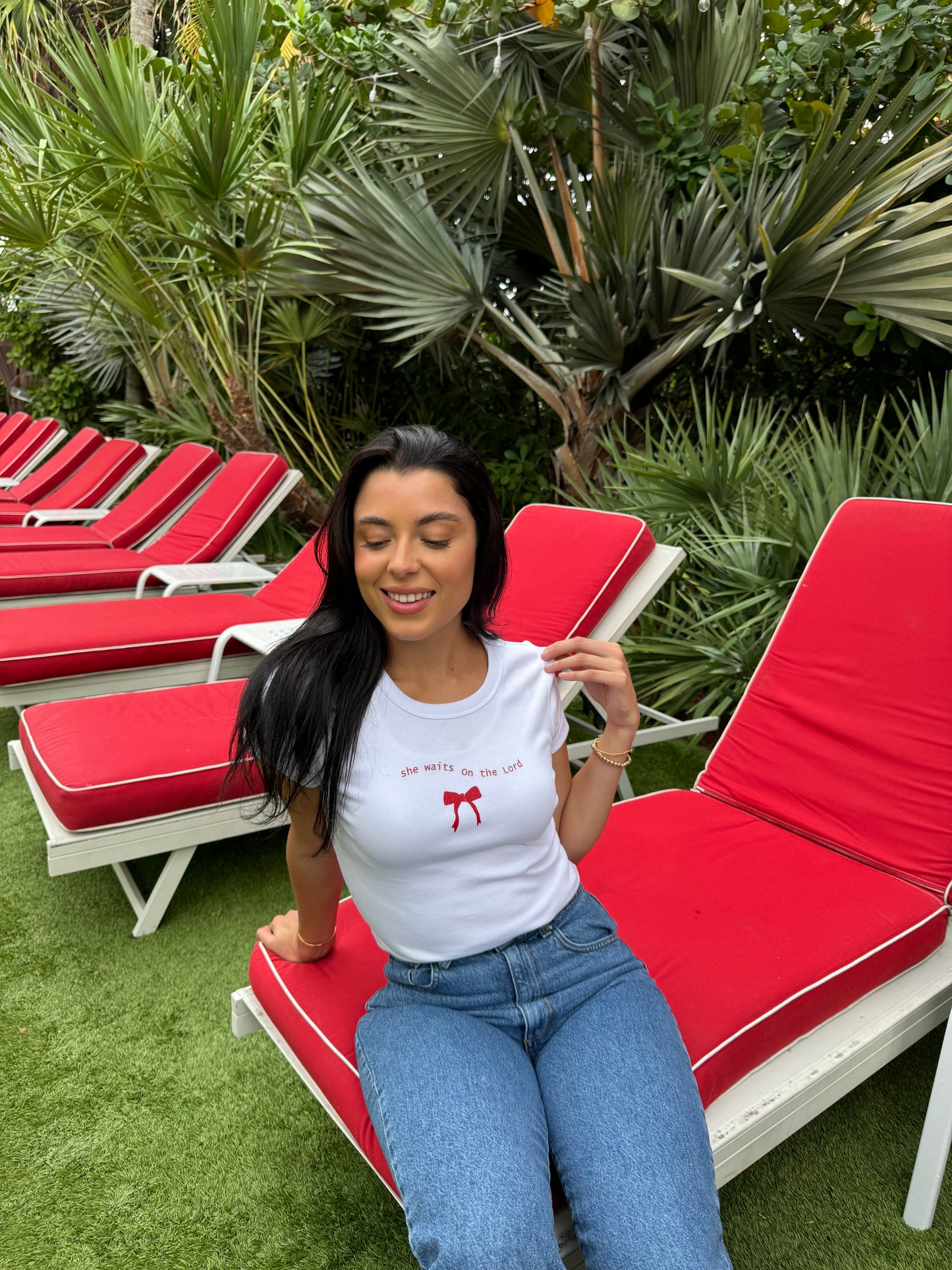SHE WAITS ON THE LORD | Rib Tee