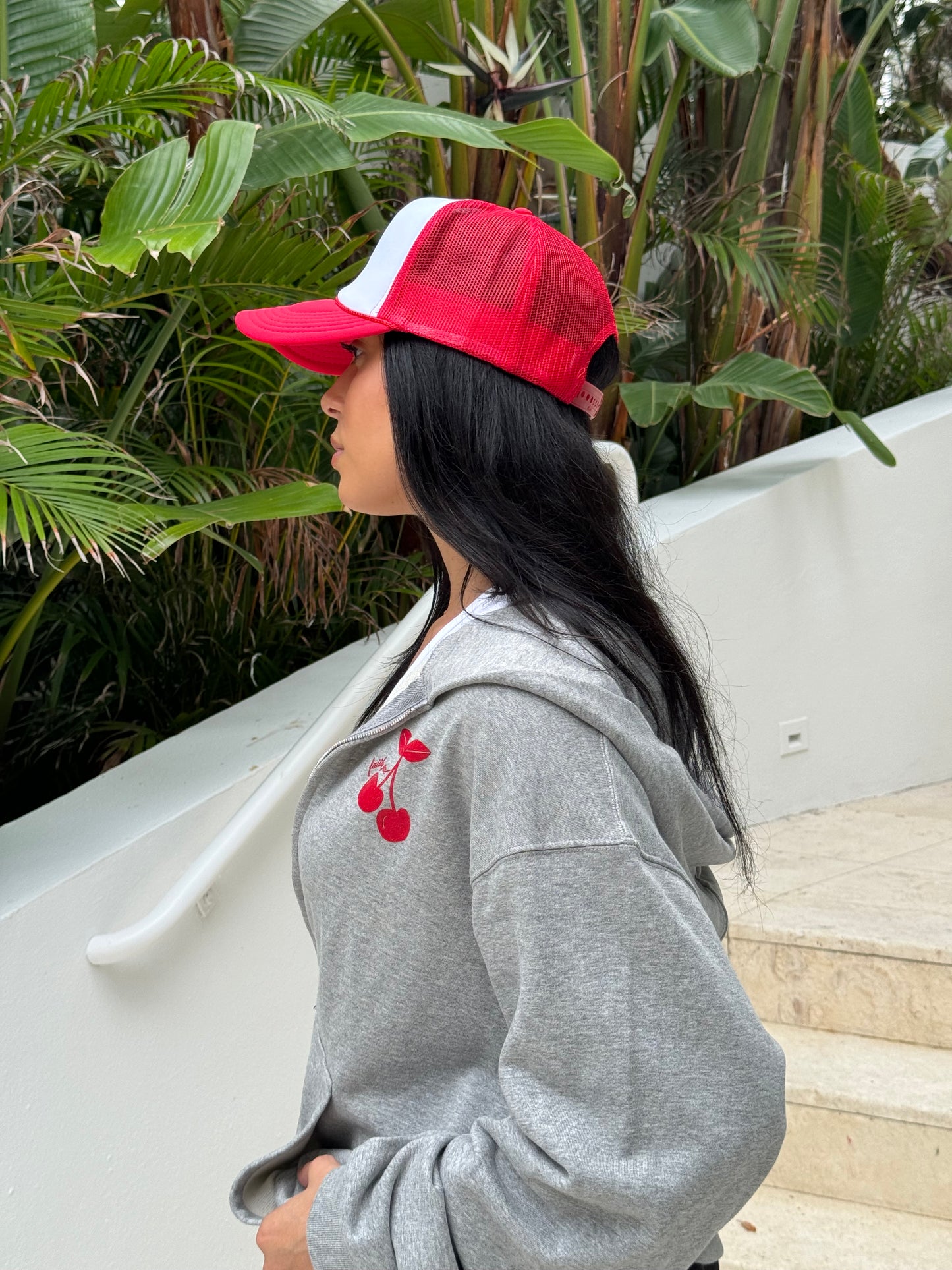 Faith Gal - Cherry trucker hat